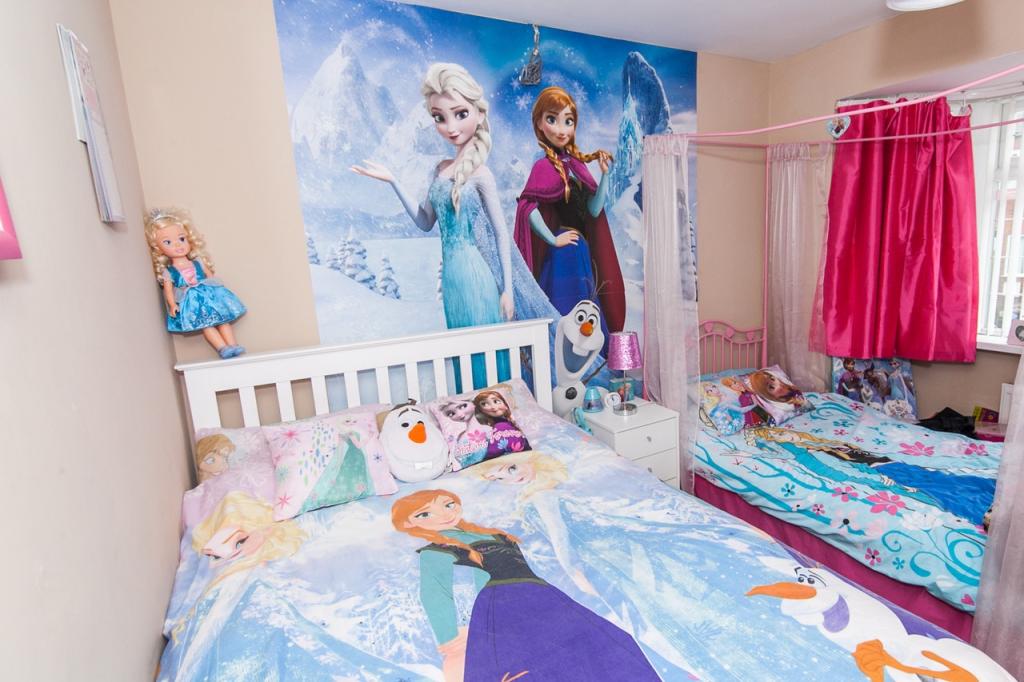 4 bedroom terraced house for sale in Penrith Avenue, Oldham, OL8