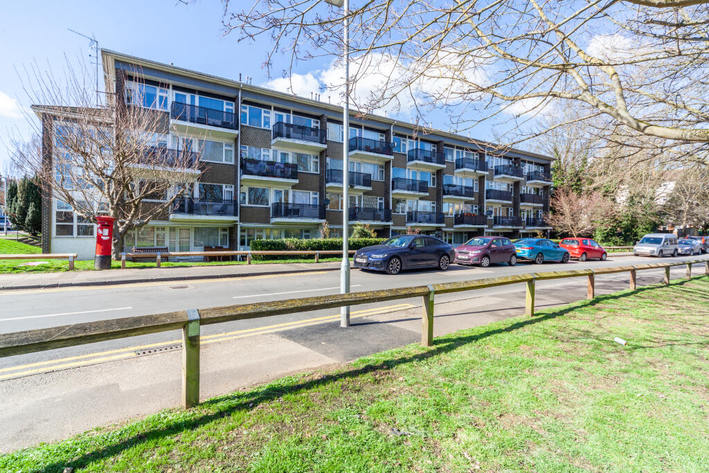 Main image of property: Langton House, Langton Road, Hoddesdon, EN11