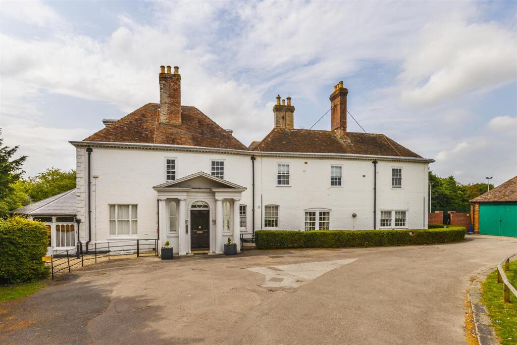 Main image of property: London Road, Faversham