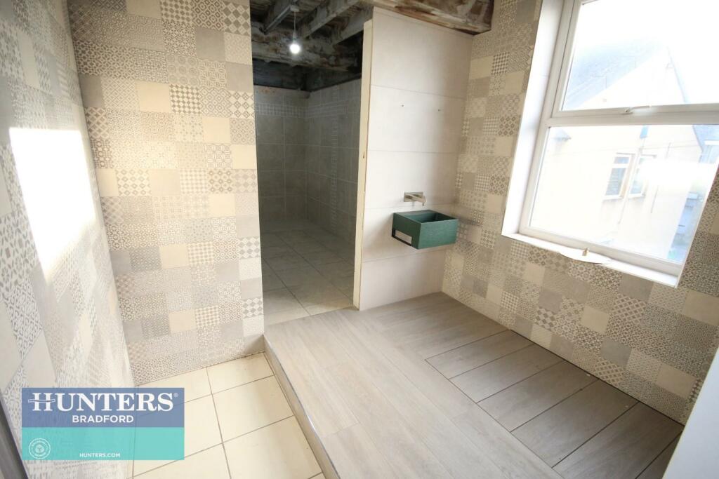 Additional property image - Albion Square, Bradford, West Yorkshire, BD5