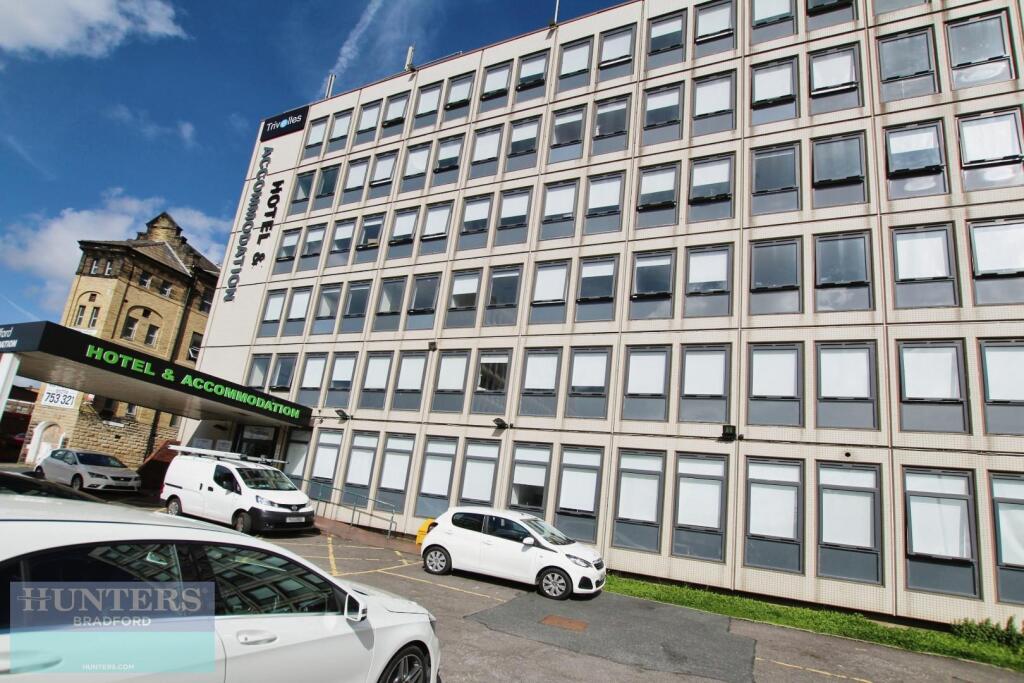 Main image of property: 218 Sunbridge Halls, 178 Sunbridge Road Bradford, West Yorkshire, BD1