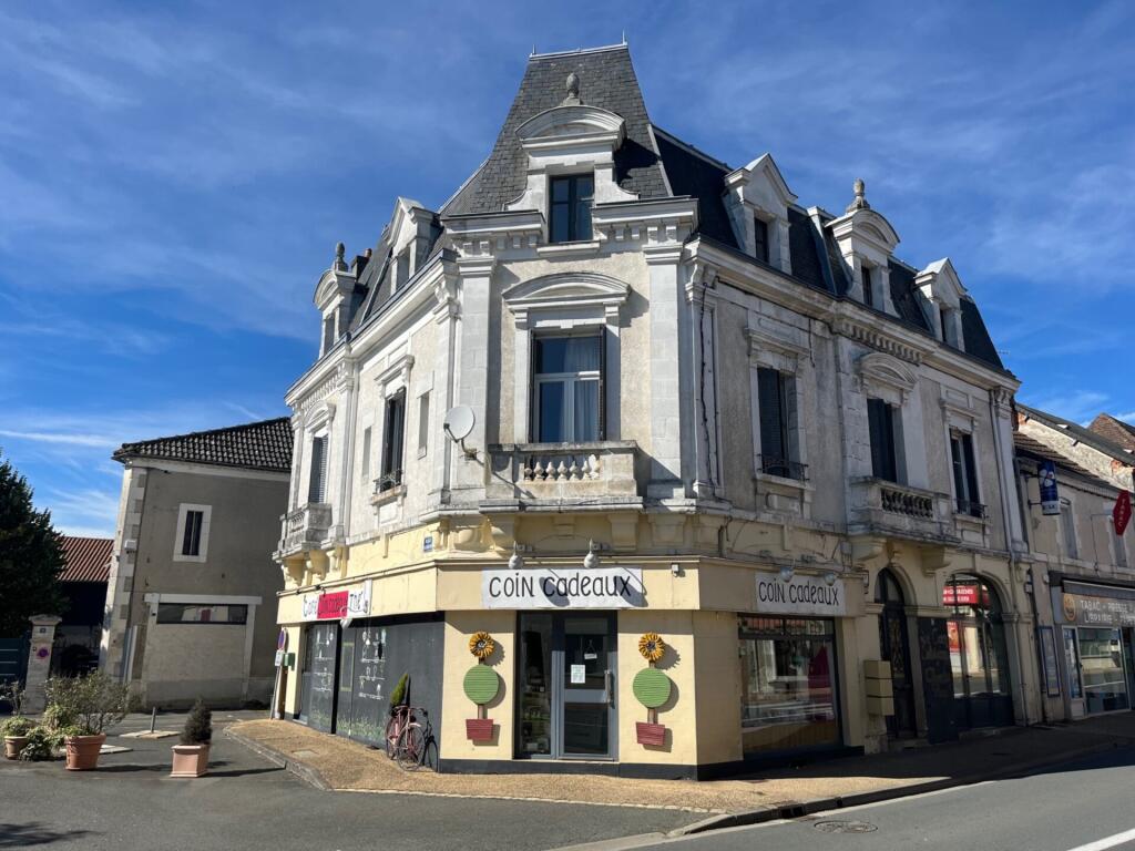 Main image of property: 24450 la-coquille