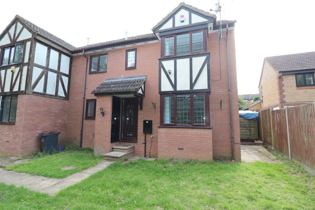 2 bedroom cluster house for sale in Felbrigg Close, Wigmore, Luton