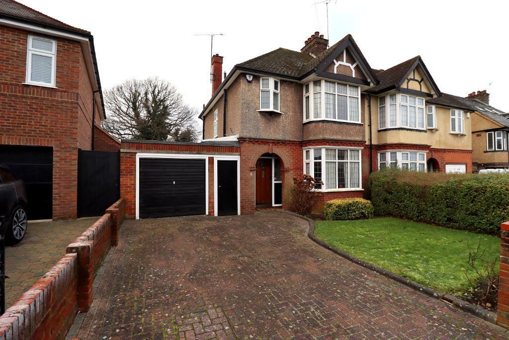 3 bedroom semidetached house for sale in Whitehill Avenue, South Luton