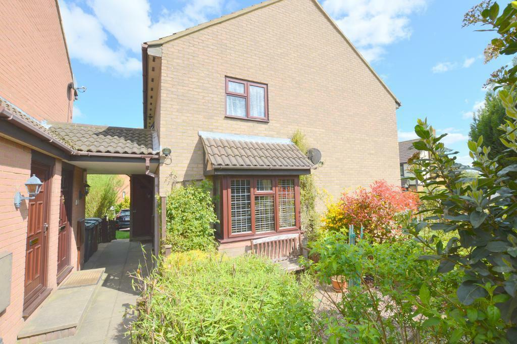 2 bedroom cluster house for sale in Hedley Rise, Wigmore, Luton