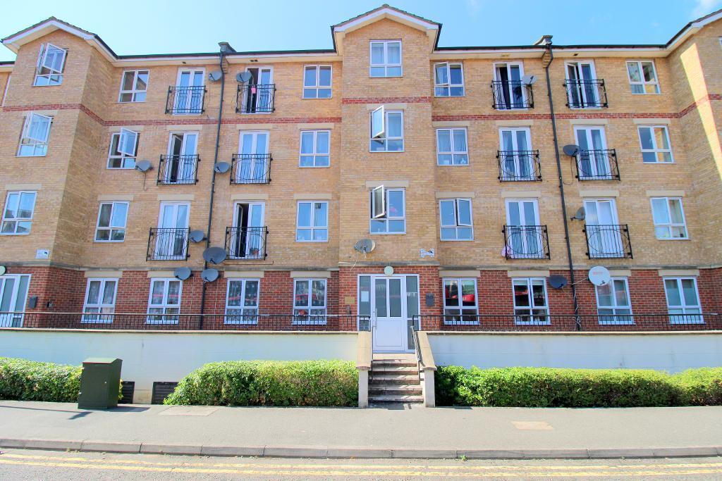 Main image of property: Marlborough Court, South Luton, Luton, Bedfordshire, LU1 1RW