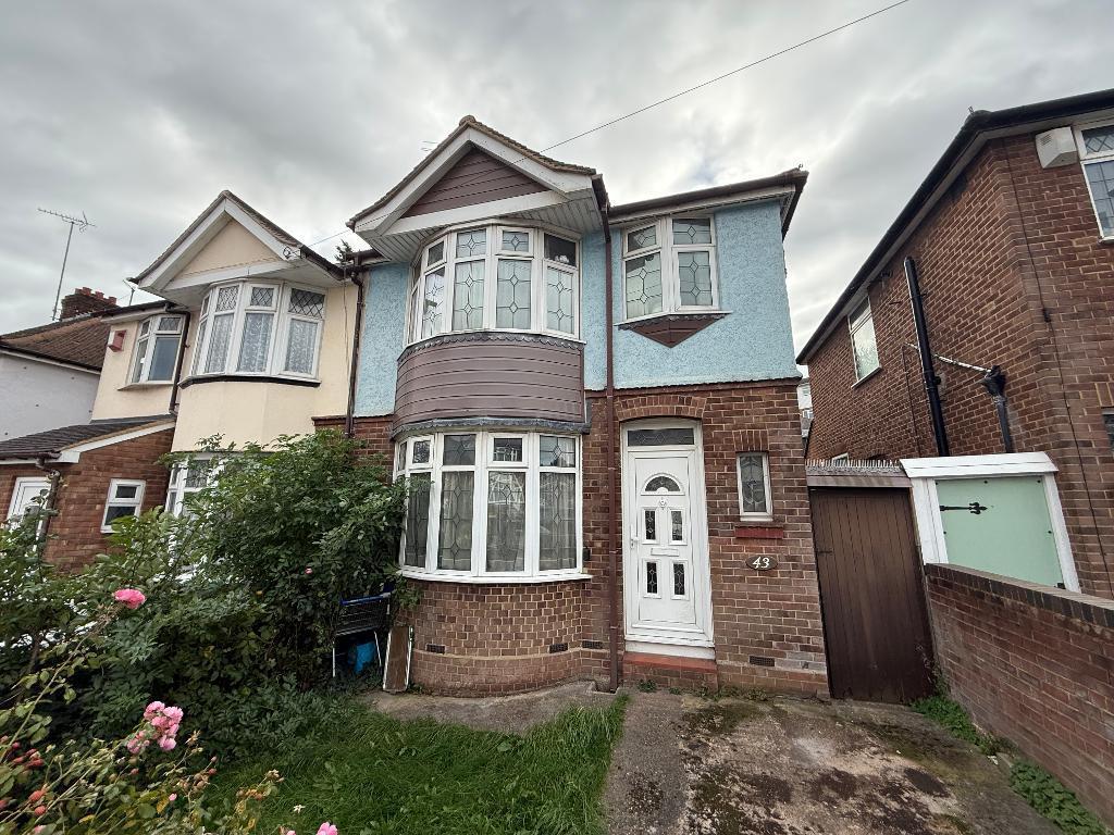 Main image of property: Meyrick Avenue, South Luton, Luton, Bedfordshire, LU1 5JN