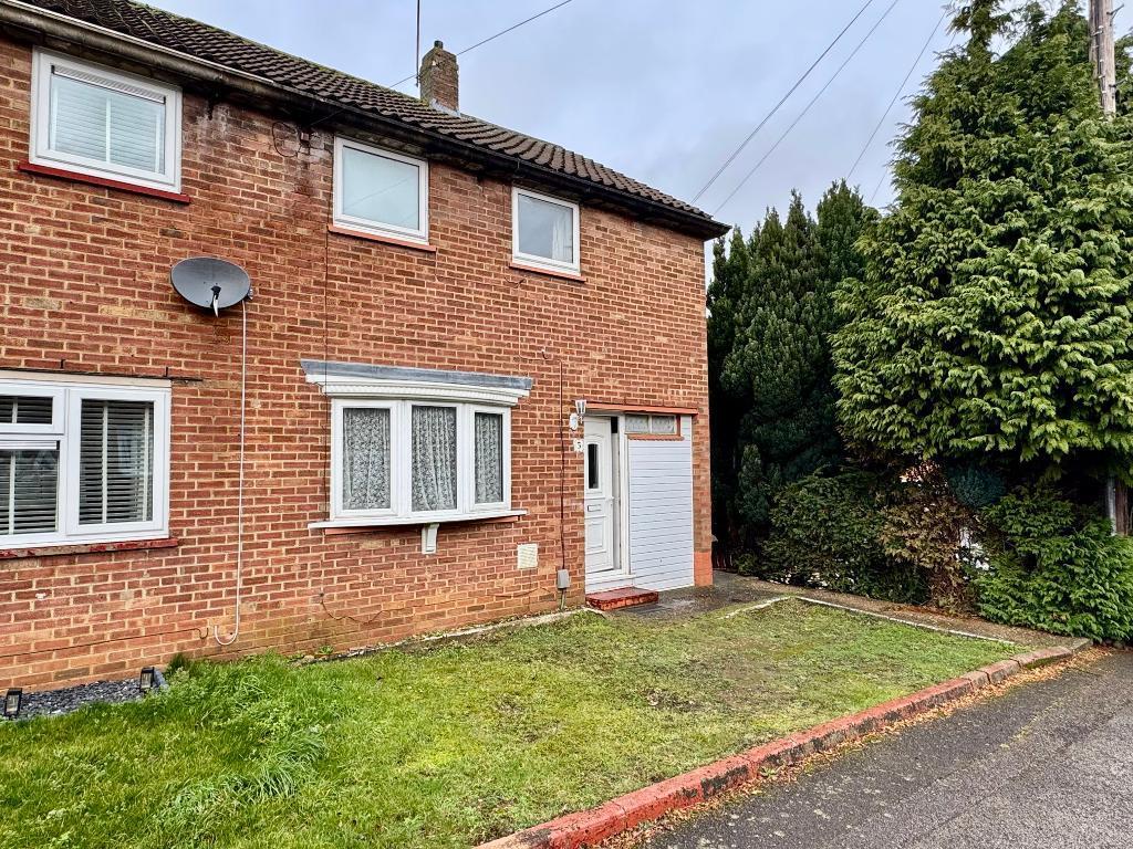 Main image of property: Long Close, Stopsley, Luton, Bedfordshire, LU2 9BJ