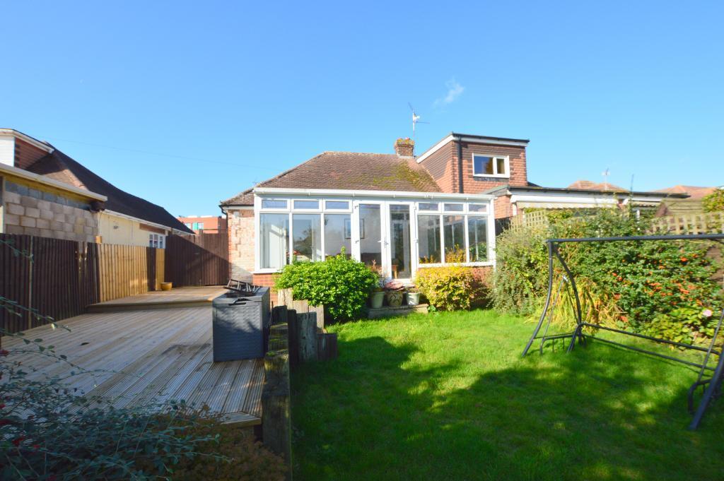 3 bedroom bungalow for sale in Mixes Hill Road, Stopsley, Luton