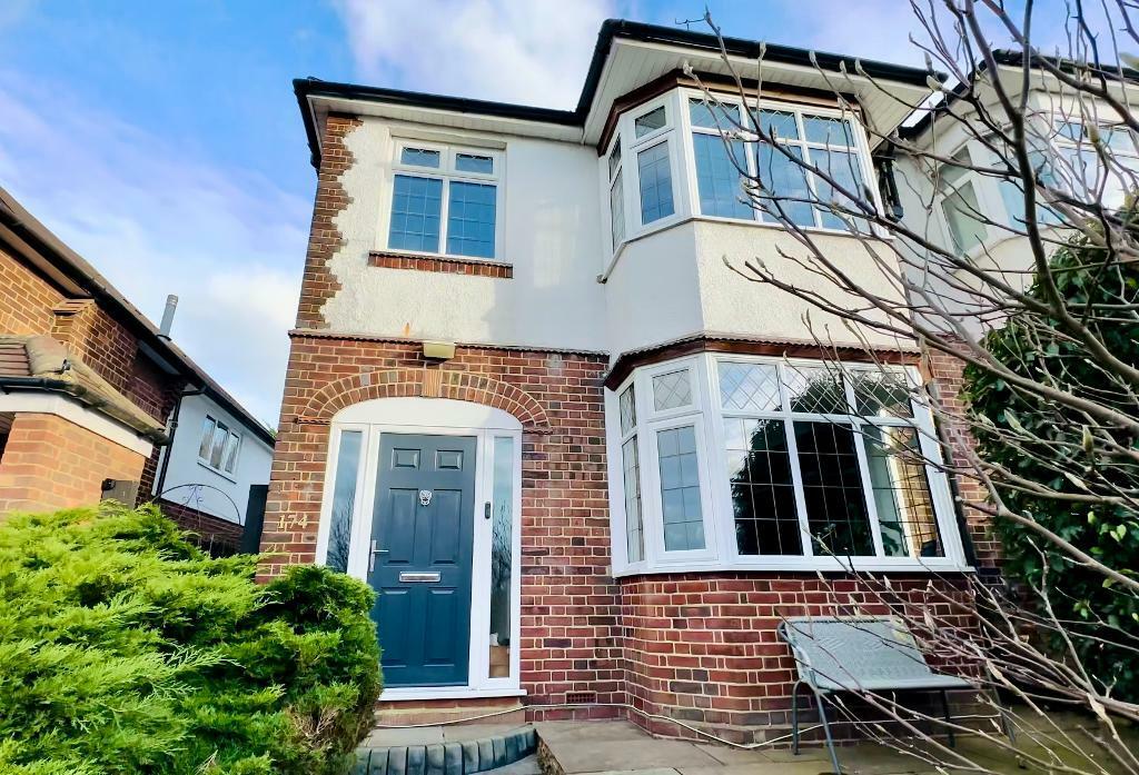 3 bedroom semidetached house for sale in Stockingstone Road, Round