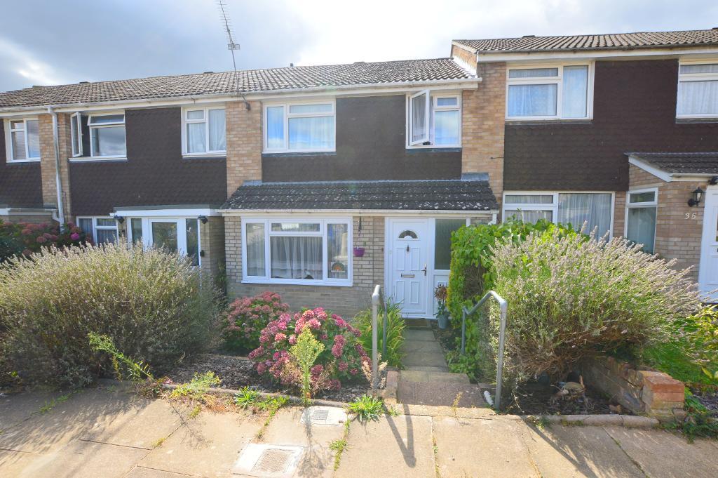 3 bedroom terraced house for sale in Keymer Close, Stopsley, Luton