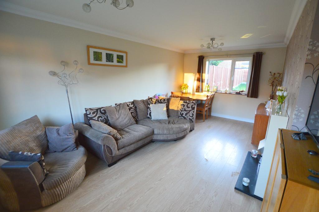 2 bedroom end of terrace house for sale in Mangrove Road, Stopsley