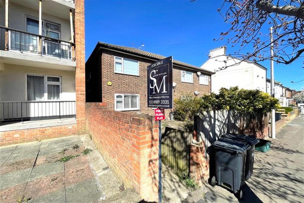 Main image of property: Albert Road, South Woodford, E18