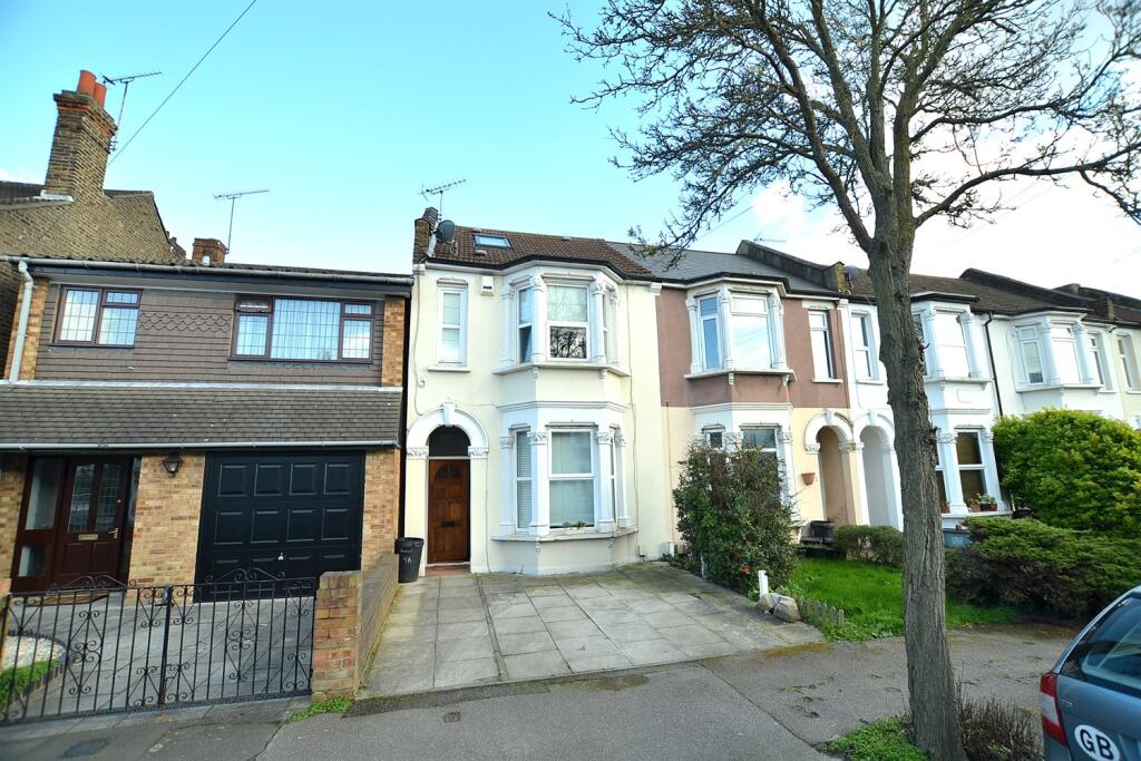 Main image of property: Walpole Road, South Woodford, E18