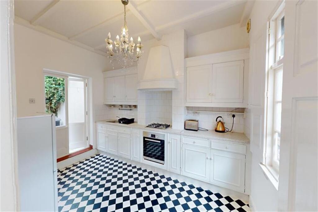 Main image of property: Ellesmere Road, London, E3