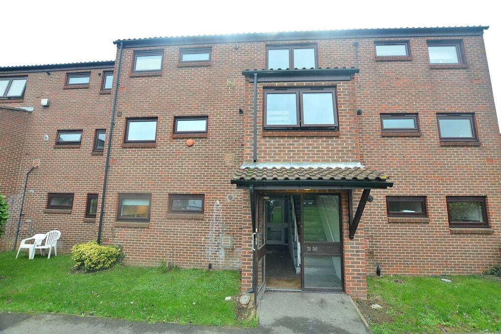 Main image of property: Peartree Court, Churchfields, South Woodford, E18