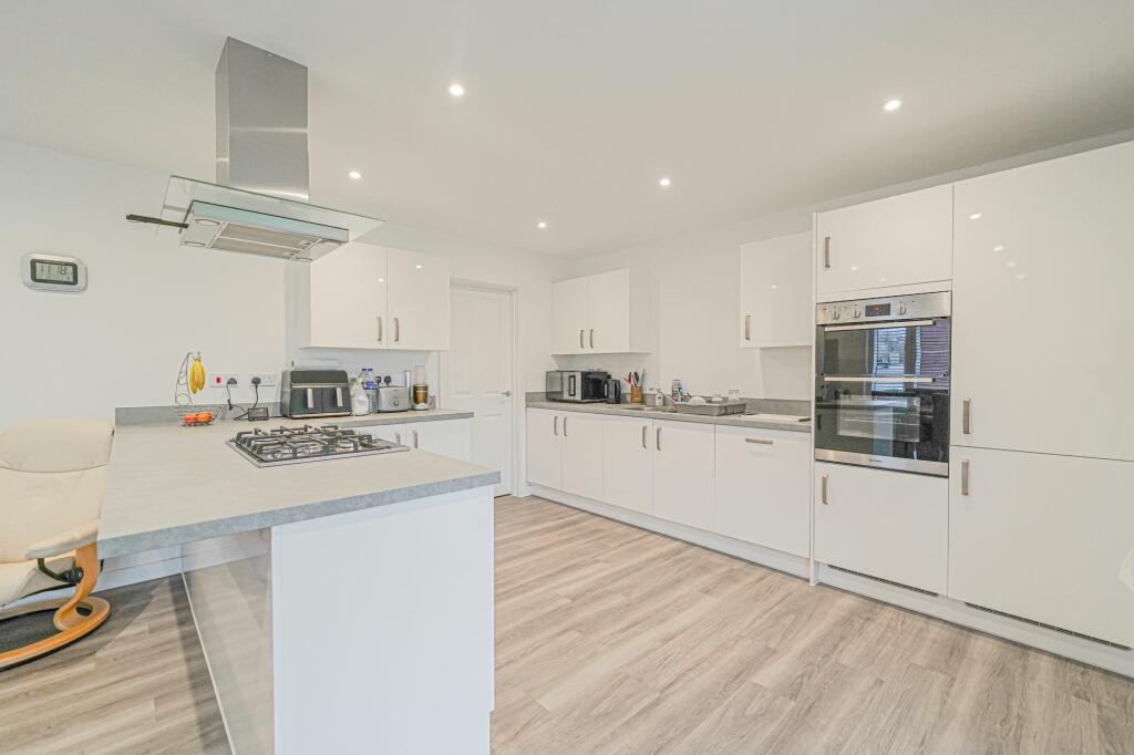 Additional property image - Rosewood Drive, Solihull, B90