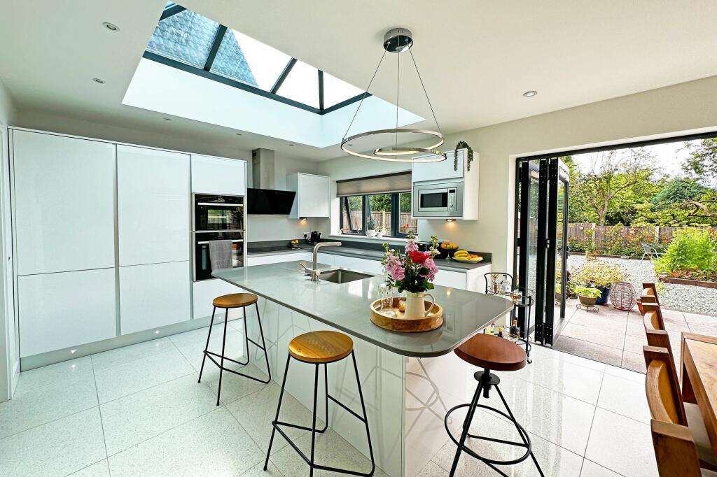 Additional property image - Raddington Drive, Solihull, B92