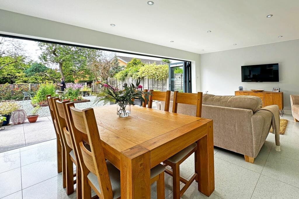 Additional property image - Raddington Drive, Solihull, B92