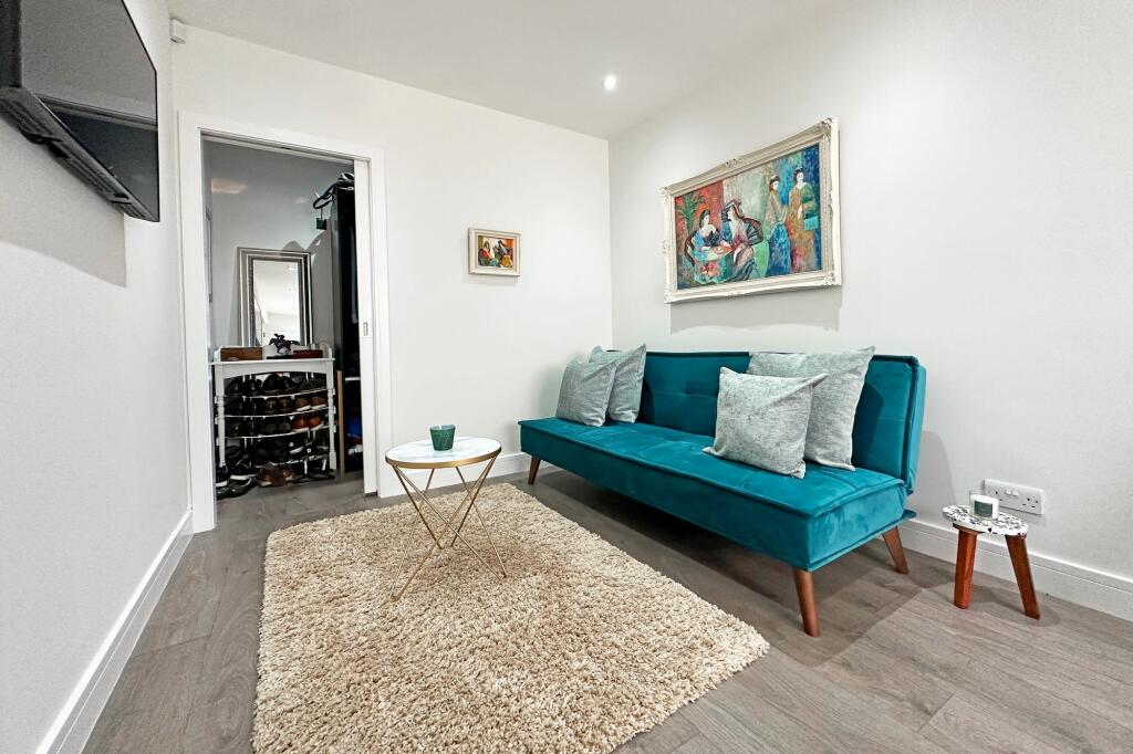 Additional property image - Raddington Drive, Solihull, B92