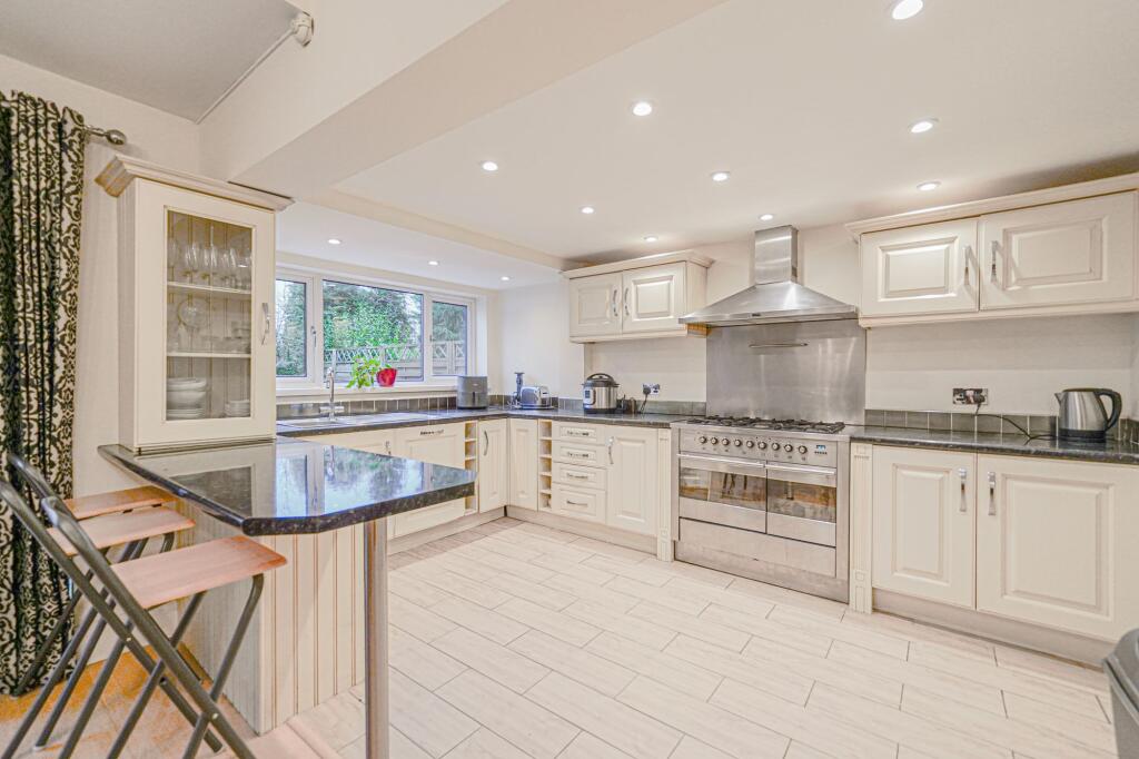 Additional property image - Silhill Hall Road, Solihull, B91