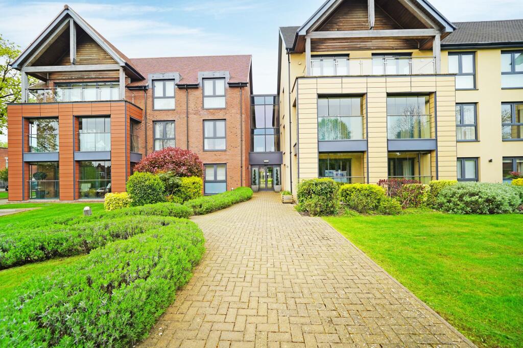 Main image of property: Warwick Road, Solihull, B91