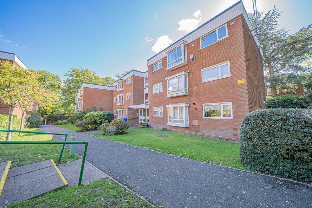 Main image of property: Malvern Park Avenue, Solihull, B91