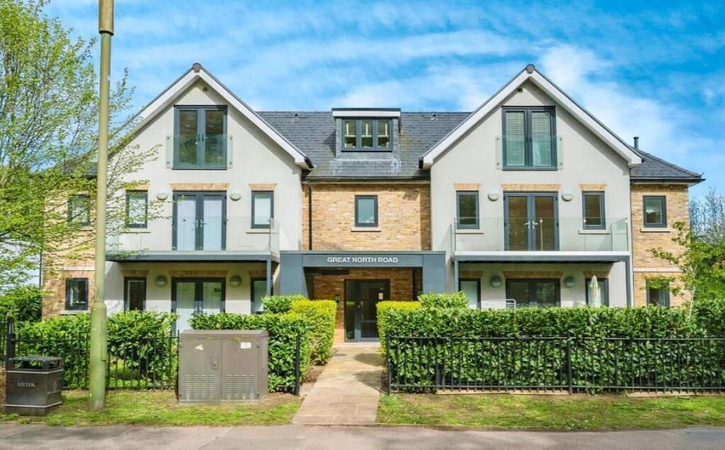 Main image of property: Great North Road, Welwyn AL6 0TA