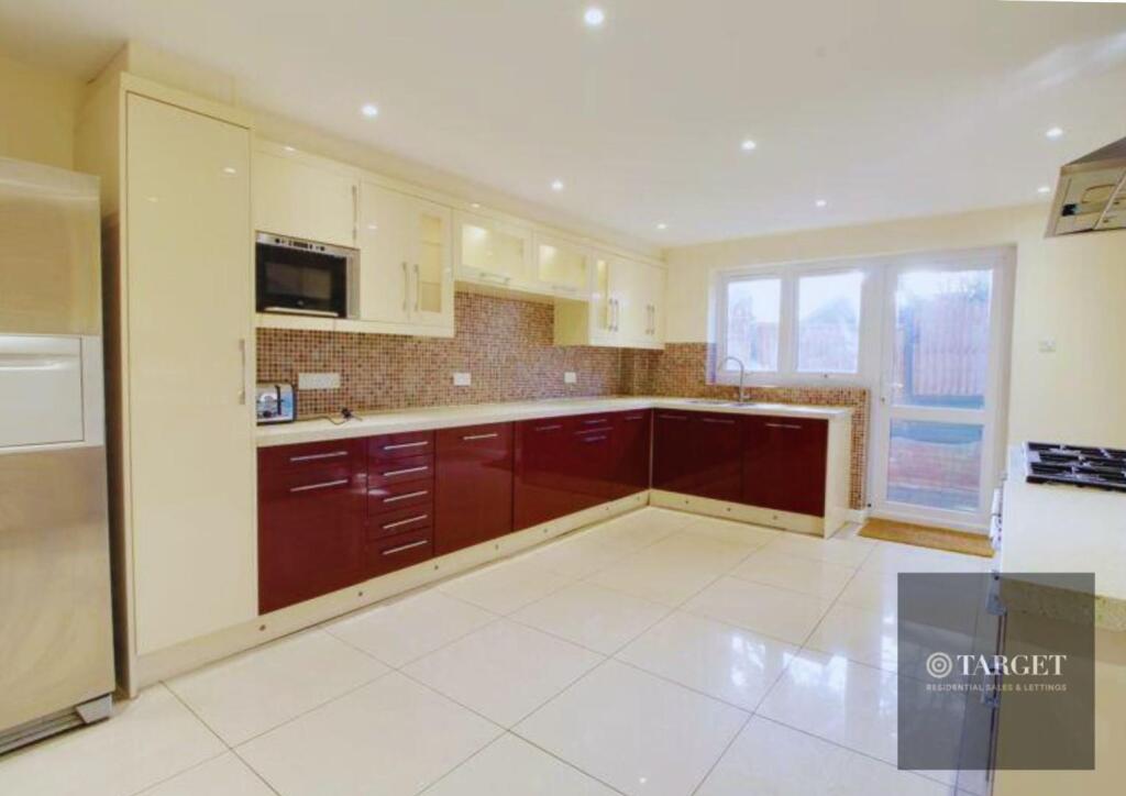 Main image of property: Acorn Lane,EN6