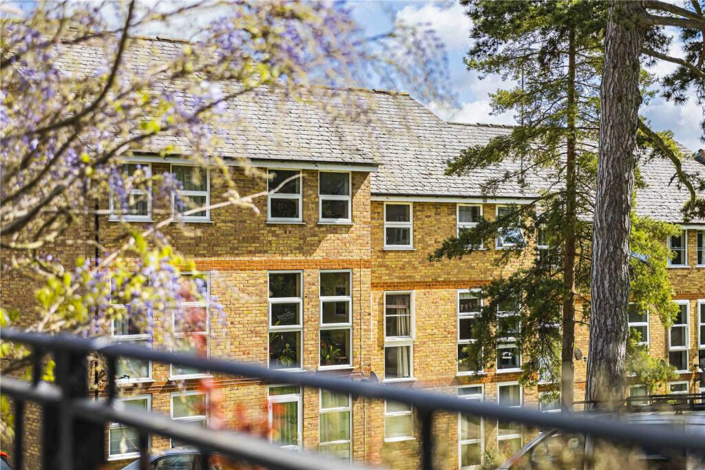 2 bedroom apartment for sale in Lincoln Court, Berkhamsted
