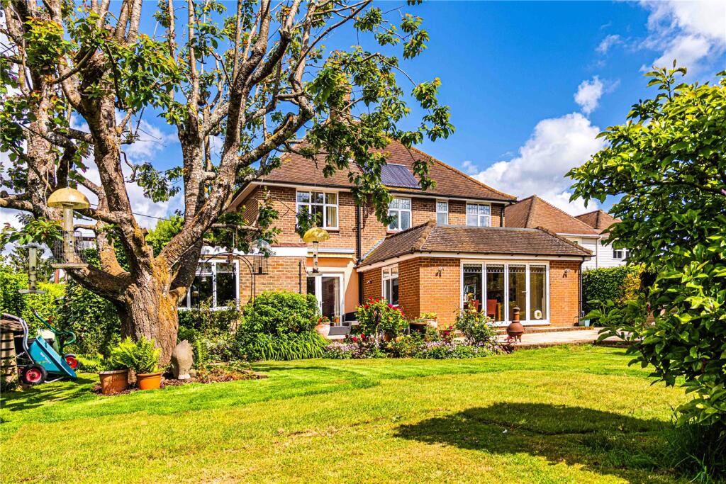 Main image of property: Long Lane, Bovingdon, Hemel Hempstead, Hertfordshire, HP3