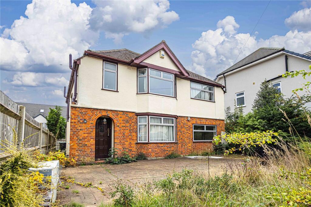 Main image of property: Chesham Road, Bovingdon, Hemel Hempstead, Hertfordshire, HP3