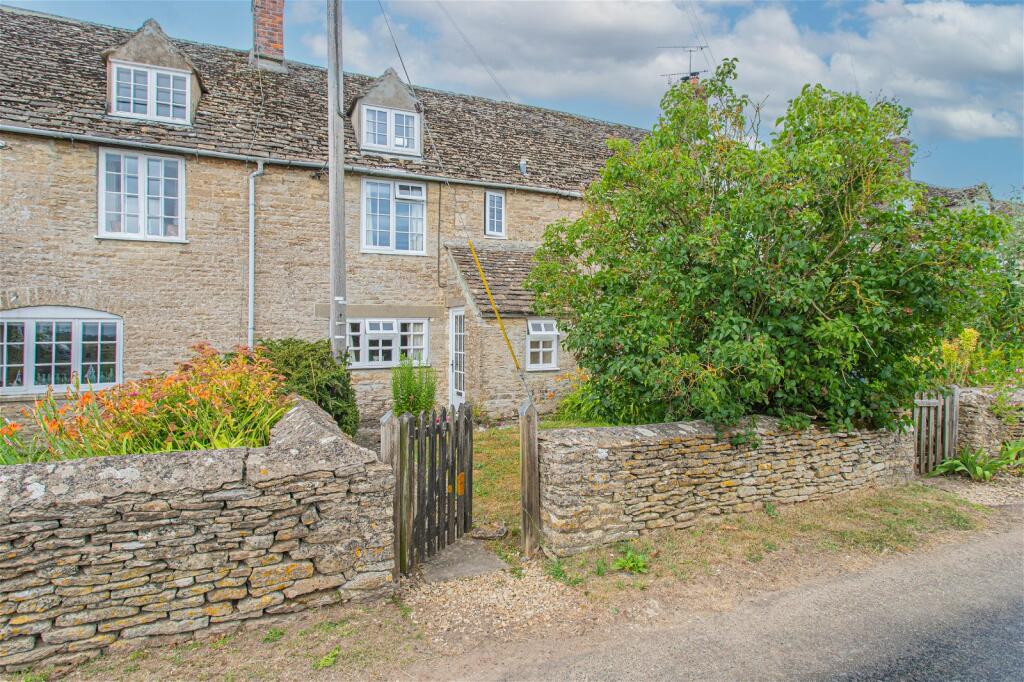 2 bedroom cottage for sale in Ashley, Tetbury, GL8