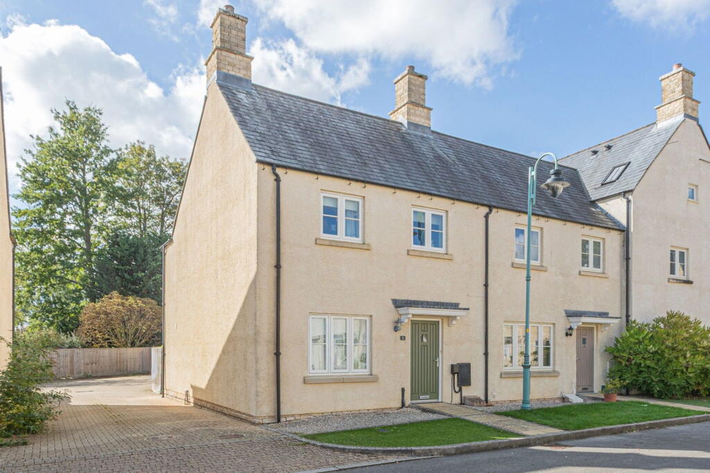 Main image of property: Hardie Close, Tetbury, GL8 8FA