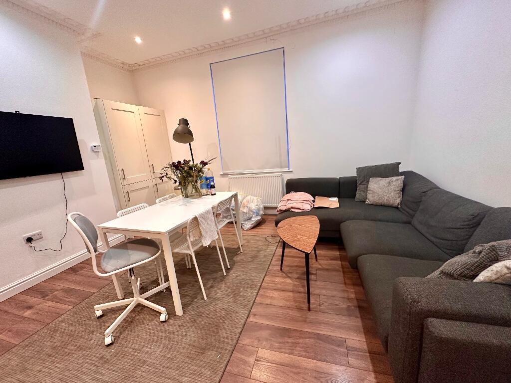 Main image of property: Queen Square, Leeds, West Yorkshire, LS2