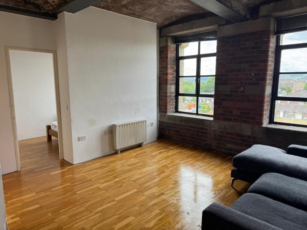 Main image of property: Lilycroft Road, Bradford, West Yorkshire, BD9