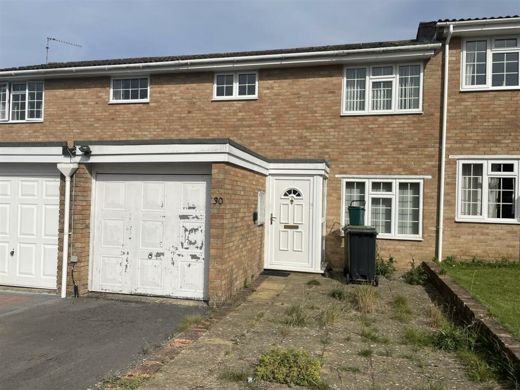 Property for sale in Dunn Crescent, Kintbury,, RG17
