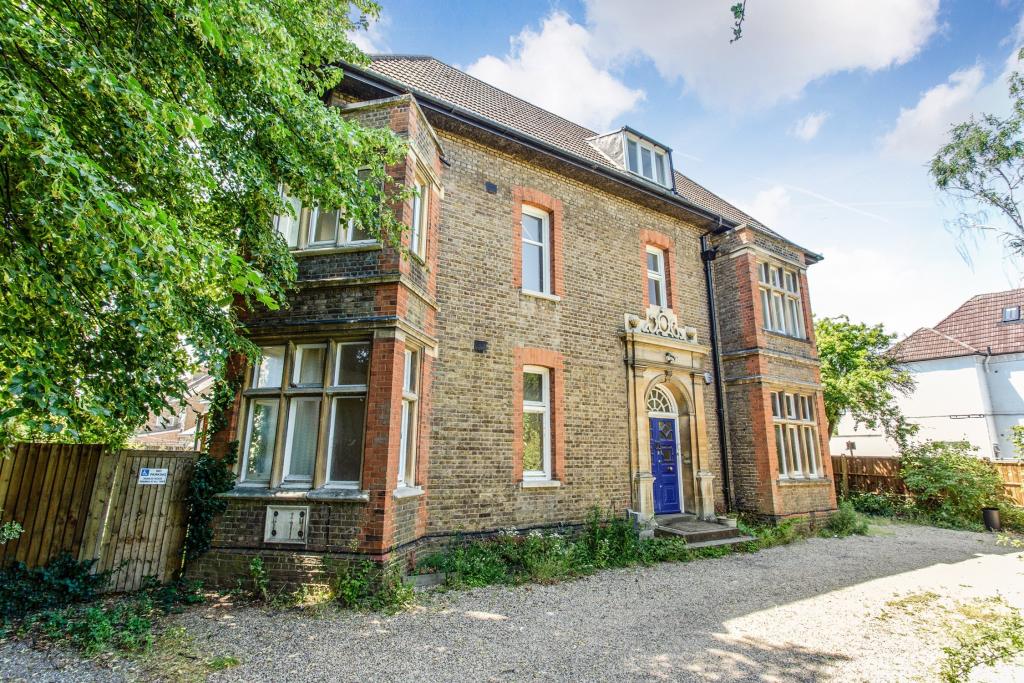 5 bedroom detached house for sale in Bounds Green Road, Wood Green, N22