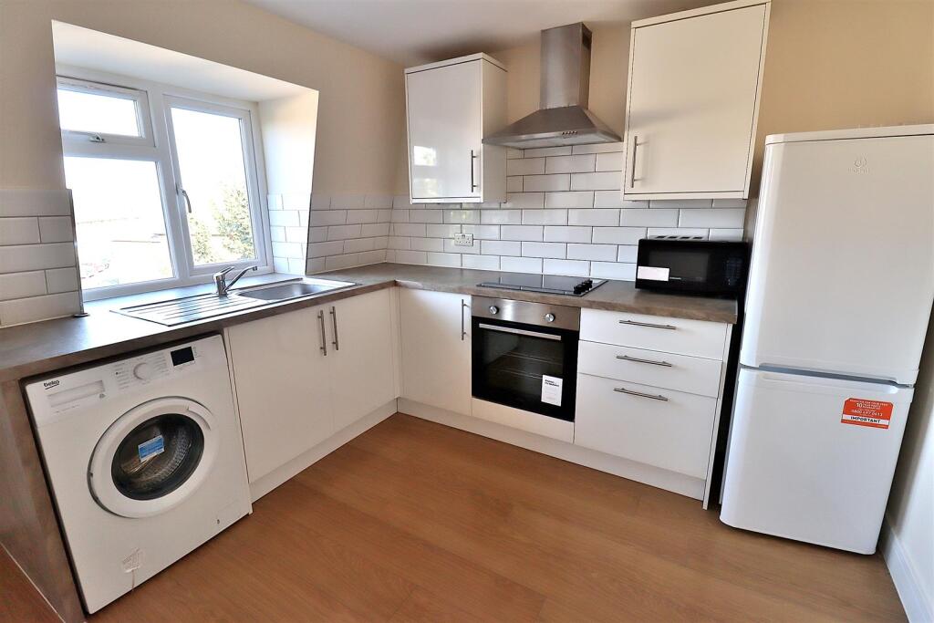 Main image of property: Turners Hill, Cheshunt