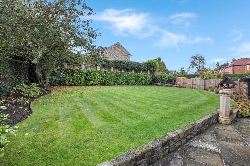 4 bedroom detached house for sale in Applehaigh Lane, Notton, Wakefield