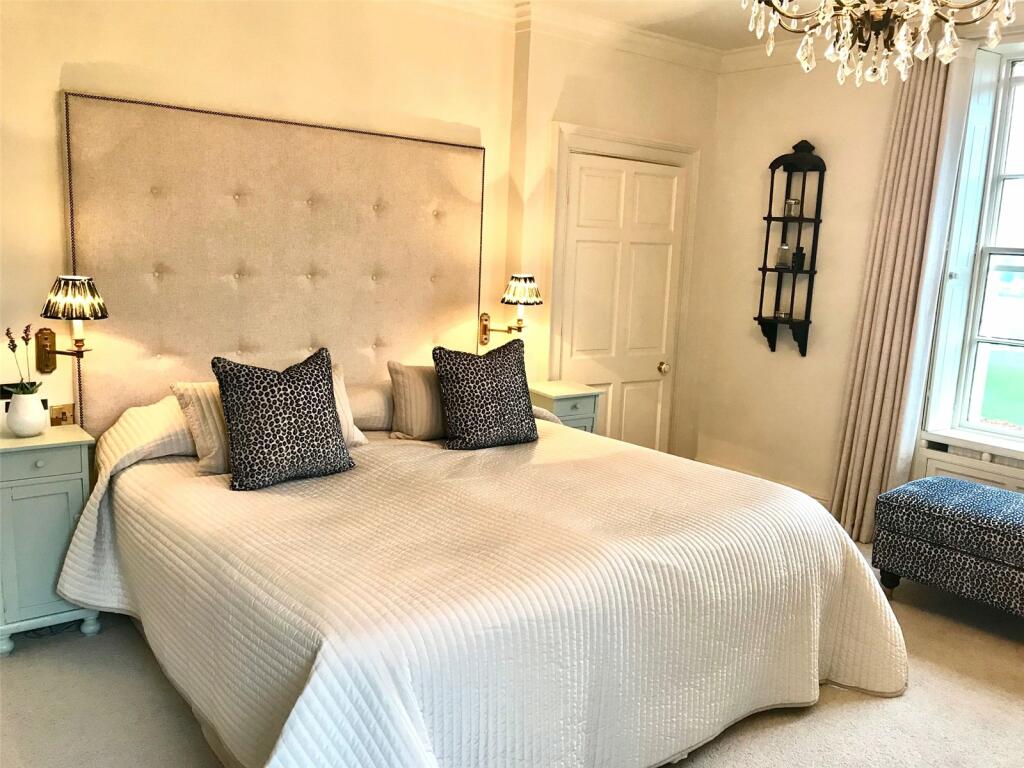 5 bedroom detached house for sale in Heath, Wakefield, West Yorkshire, WF1