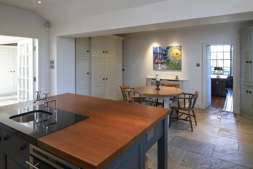 5 bedroom detached house for sale in Heath, Wakefield, West Yorkshire, WF1