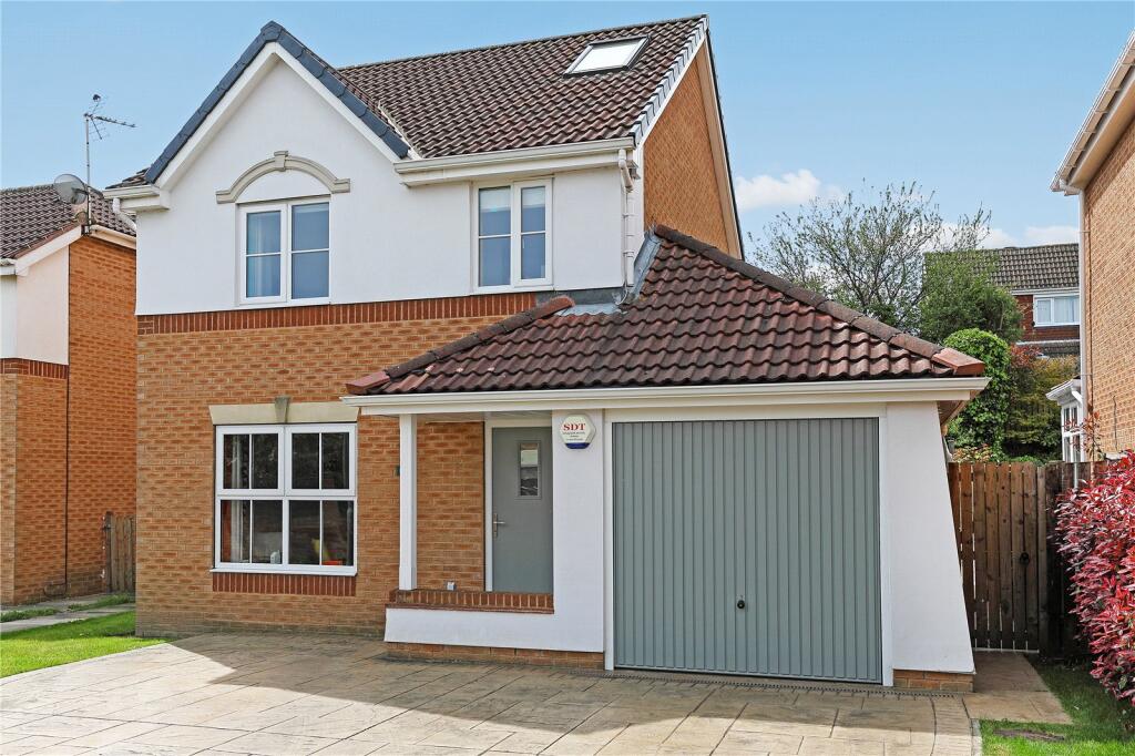 Main image of property: Castle Meadows, Hall Green, Wakefield, West Yorkshire, WF4