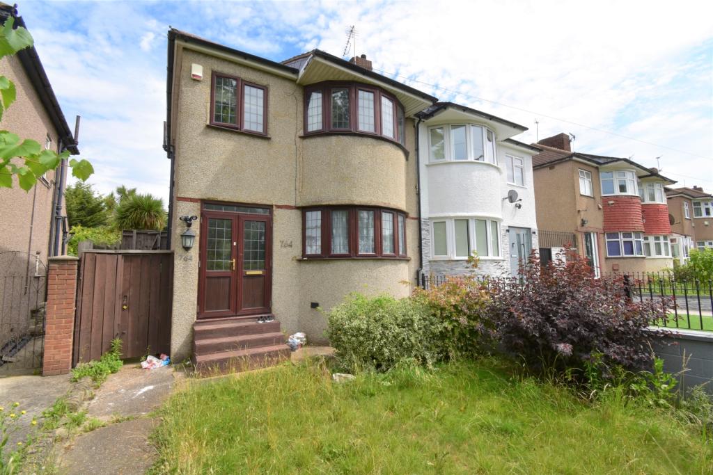 3 bedroom semidetached house for sale in East Rochester Way Sidcup DA15
