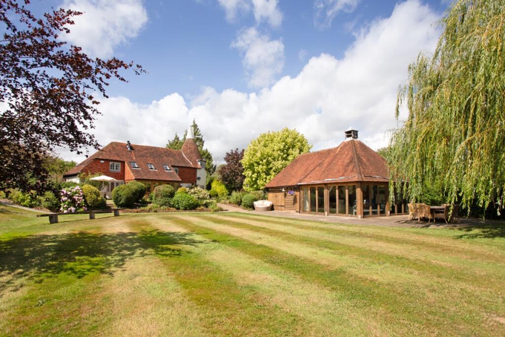 Main image of property: Pennybridge Lane Mayfield TN20