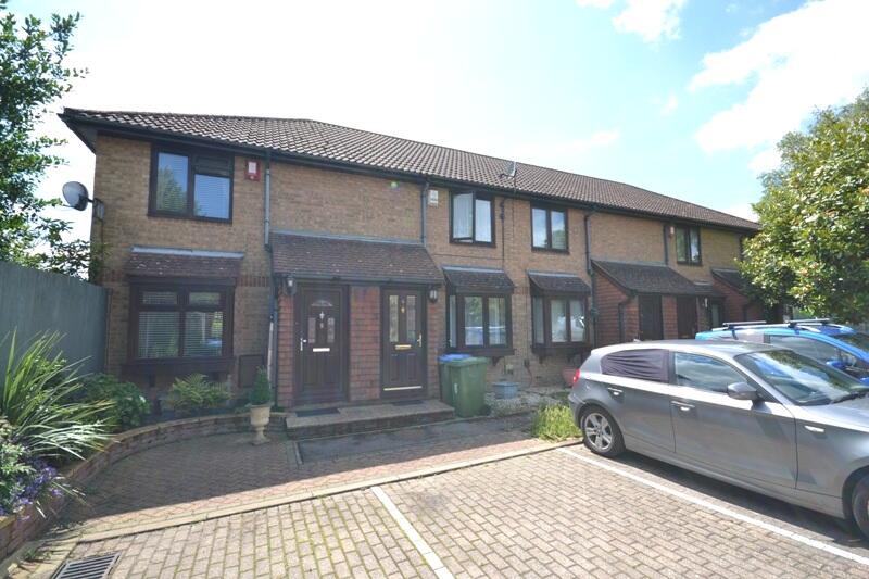 2 bedroom terraced house for rent in Bay Close, Southampton, SO19