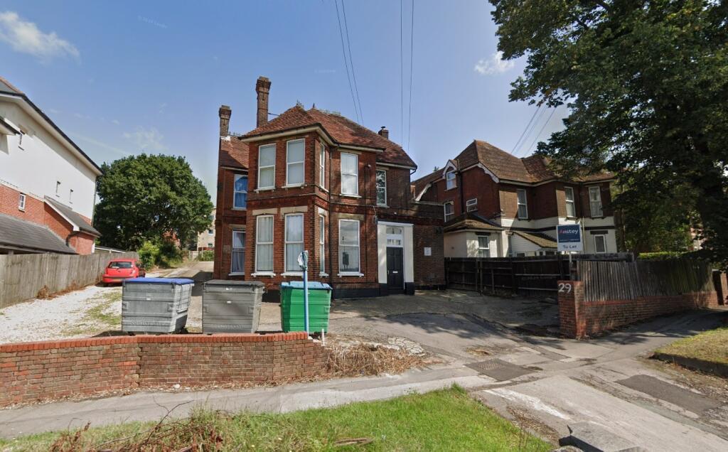 Main image of property: 29 Cobden Avenue, SO18 1FU