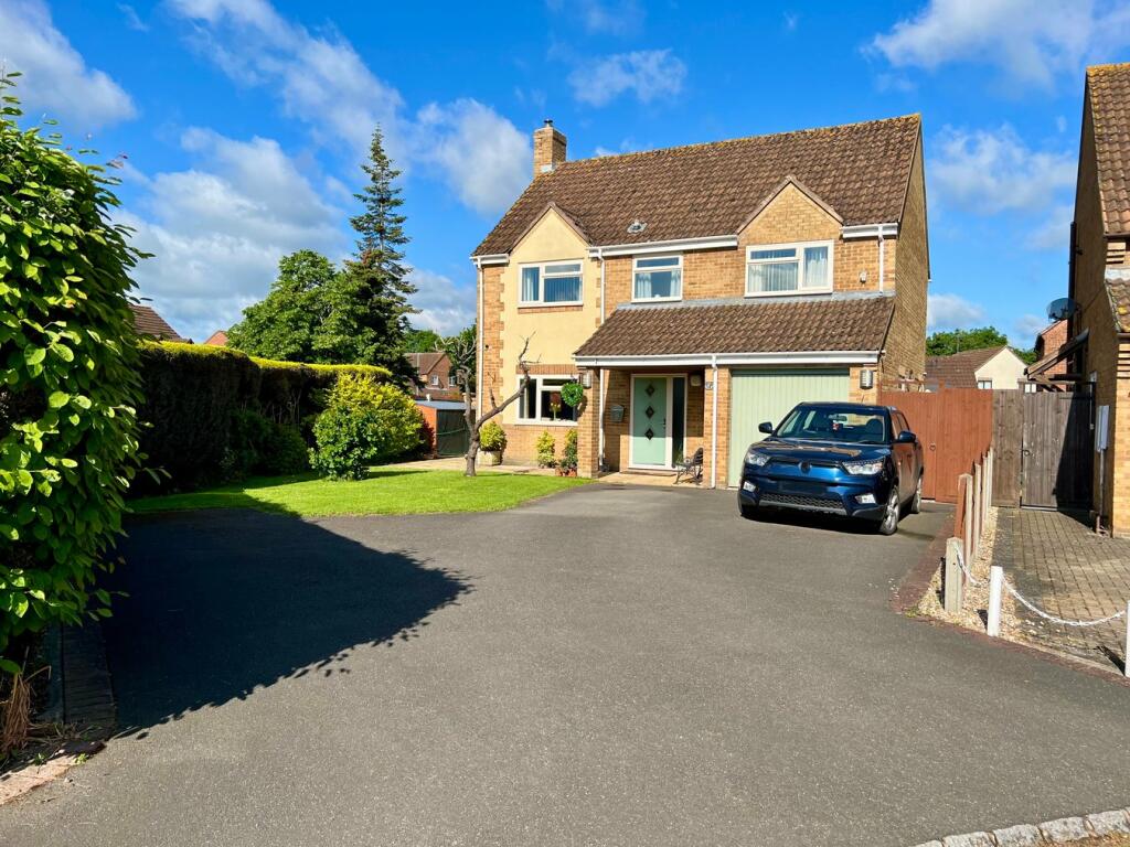 4 bedroom detached house for sale in The Park, Northway, Tewkesbury, GL20