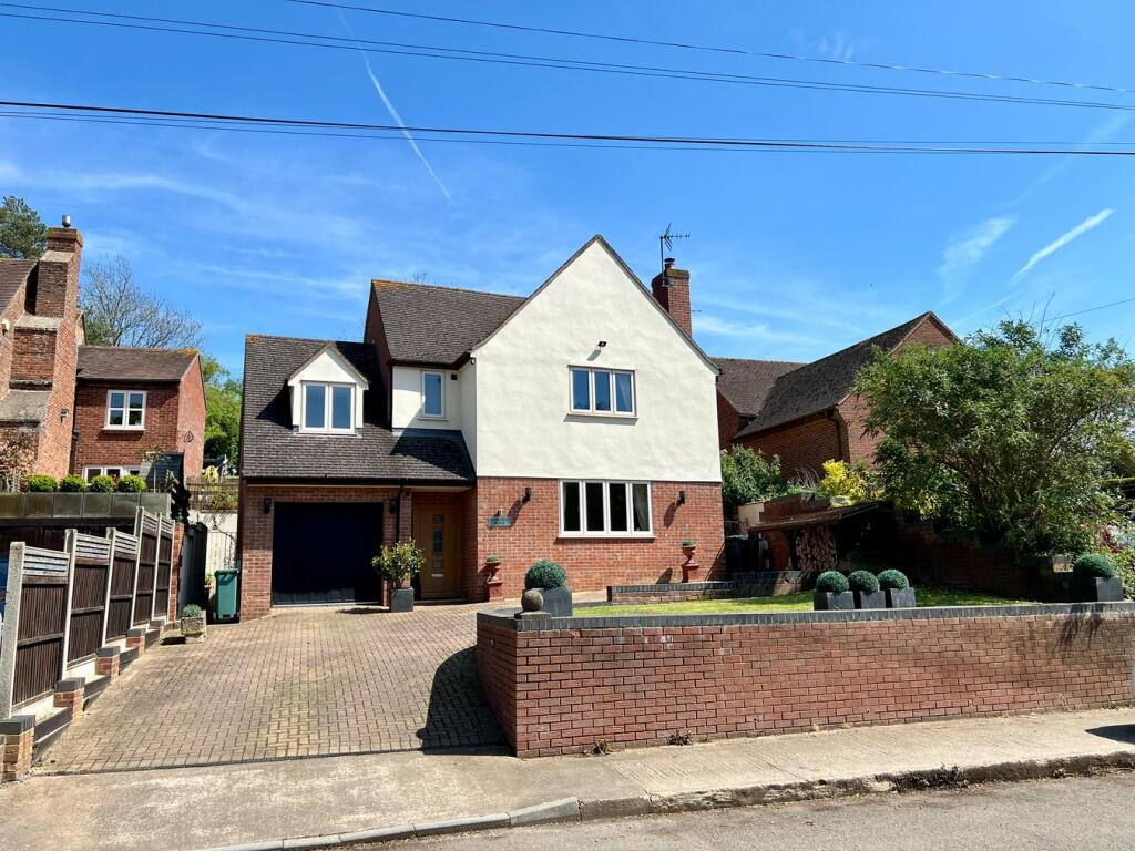 4 bedroom detached house for sale in The Street, Tirley, Gloucester, GL19