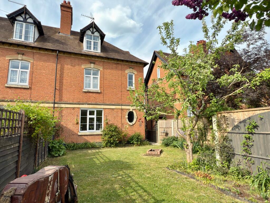 Main image of property: Cotswold Gardens, Tewkesbury, GL20